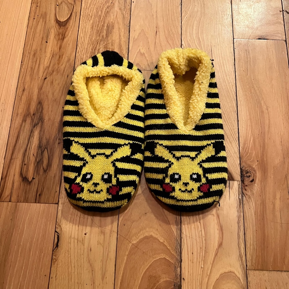Pokèmon Pikachu House Shoes